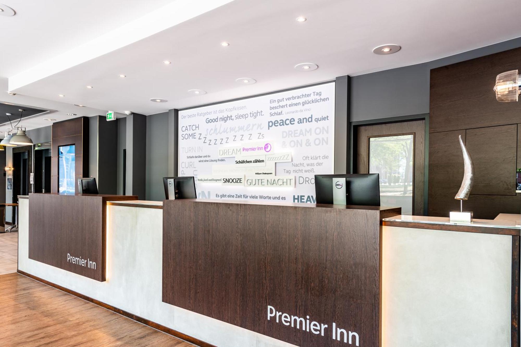 Premier Inn Essen City Limbecker Platz Esterno foto